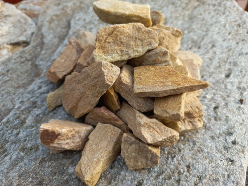 Златолит жёлтый декоративная каменная крошка купить в Одинцово