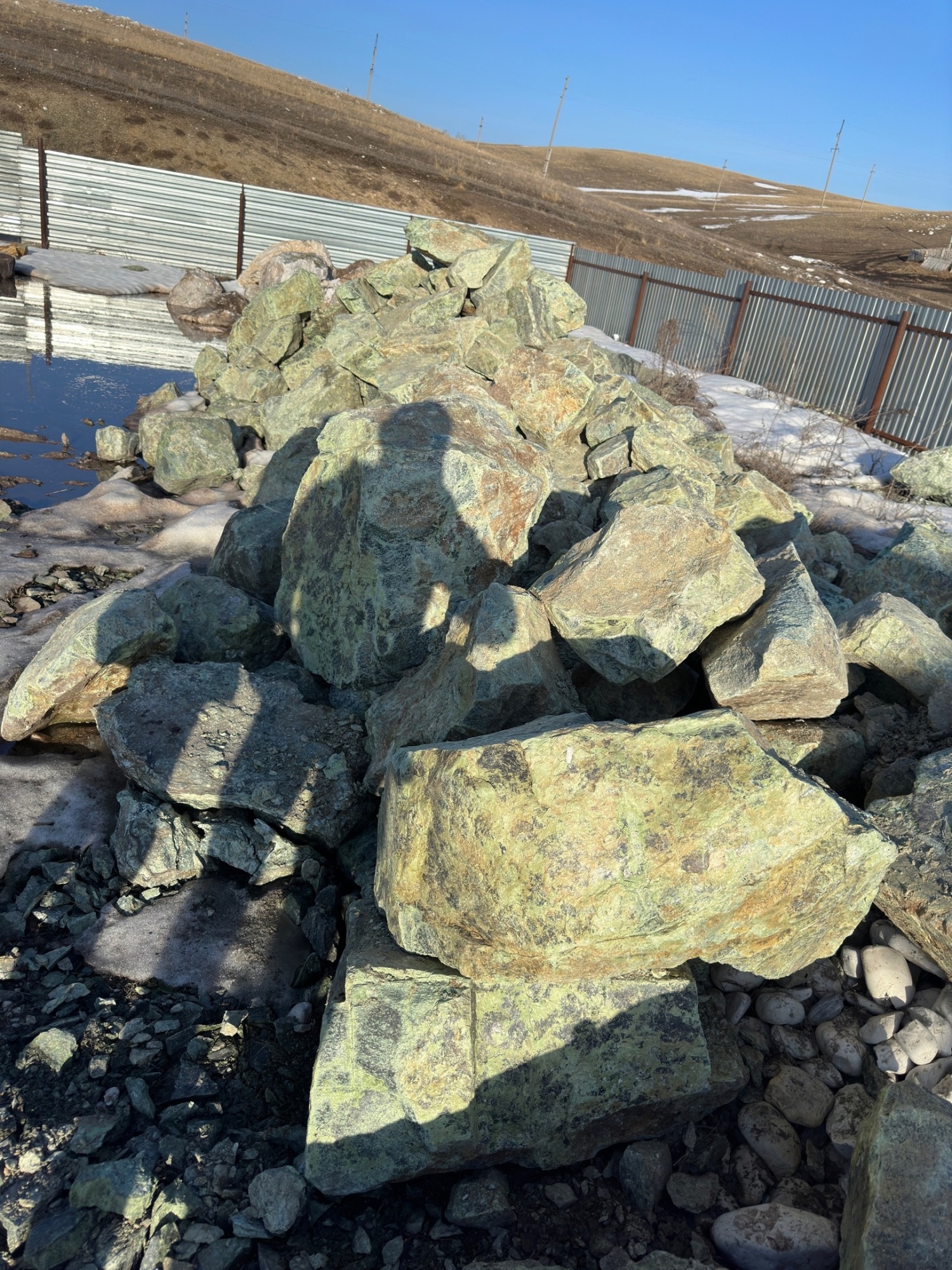 Камни для ландшафтного дизайна зелёные 10-60 килограмм купить в Одинцово