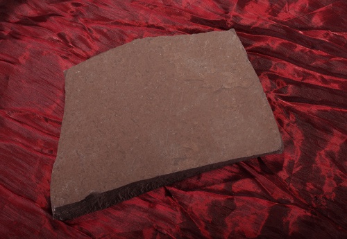 Плитняк лемезит бордовый для цоколя 1,5-2 см купить в Одинцово