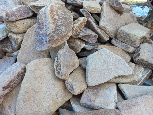 Златолит жёлтый, жёлто-зелёный глыбки и валуны для ланшафтного дизайна купить в Одинцово