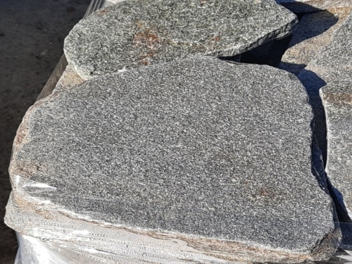 Златолит серебристый галтованный для цоколя купить в Одинцово