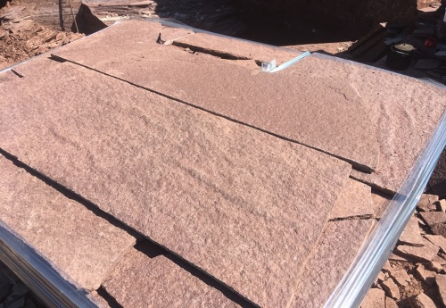 Плитняк лемезит бордовый для ступеней 20-25 мм купить в Одинцово